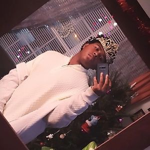 Meet your Posher, Sidney